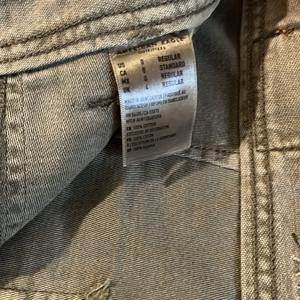 **2/$18** AEO Cargo Skirt - Size 0R - Picture 4 of 7